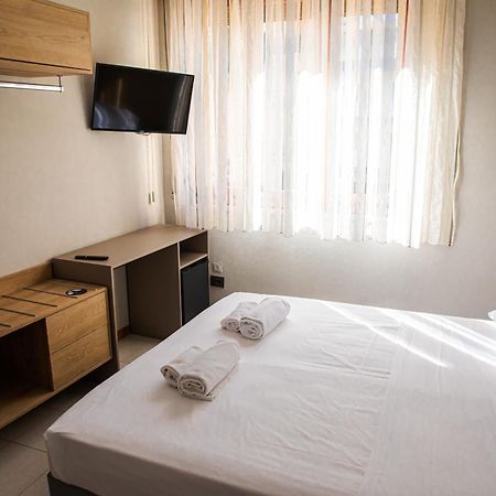 Palazzo Durante Hotel Letojanni Bagian luar foto